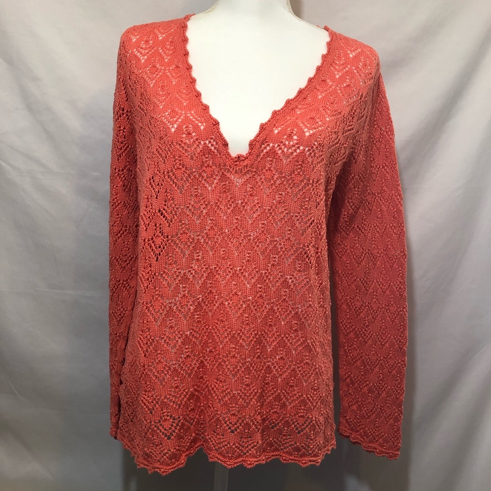 Talbot’s coral colored scalloped trim v-neck
